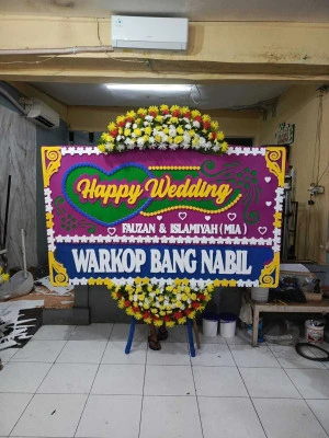 Papan Bunga di Gedung Smesco